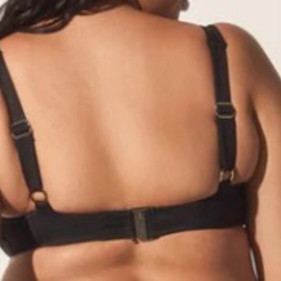NEW Form & Fold Swimwear- The Crop Black Swim Top- 36E - Picture 2 of 5